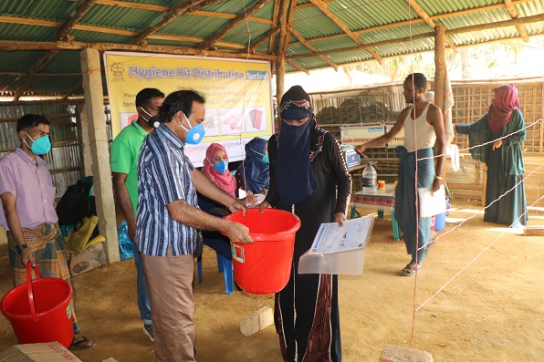 CCDB_2_Hygine-Kit-Rohingya-Camp.JPG