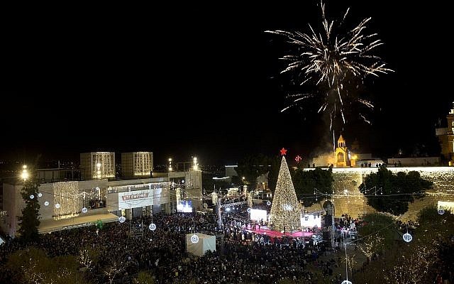 Christmas_tree_lighting_in_Bethlehem_Majdi_Mohammed.jpg