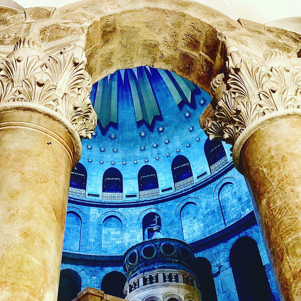 Church_of_the_Holy_Sepulchre.jpg