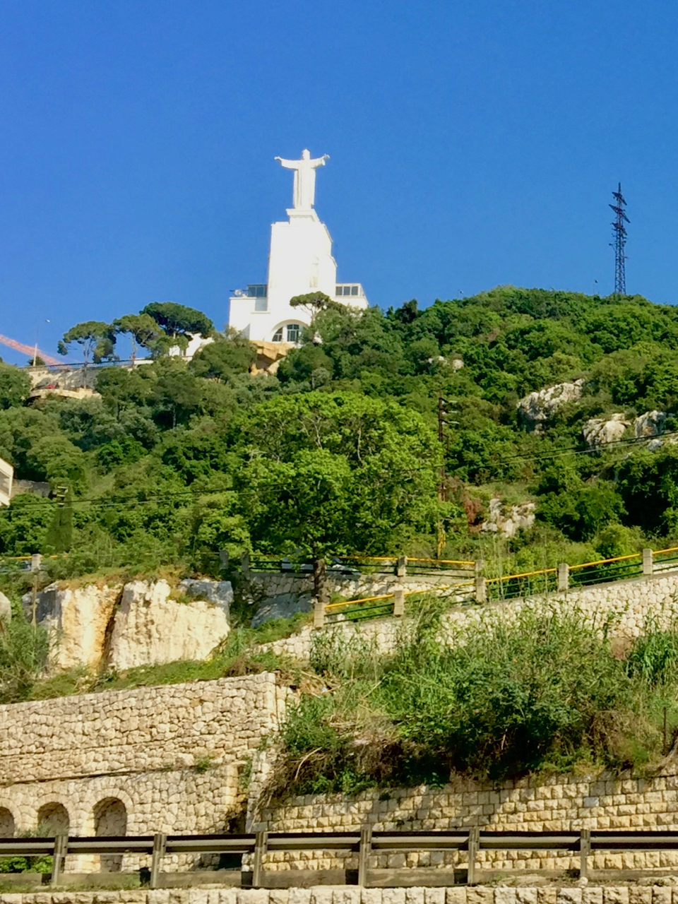 Lebanon_Maria_Bakalian_Christ_the_King_Statue.jpeg