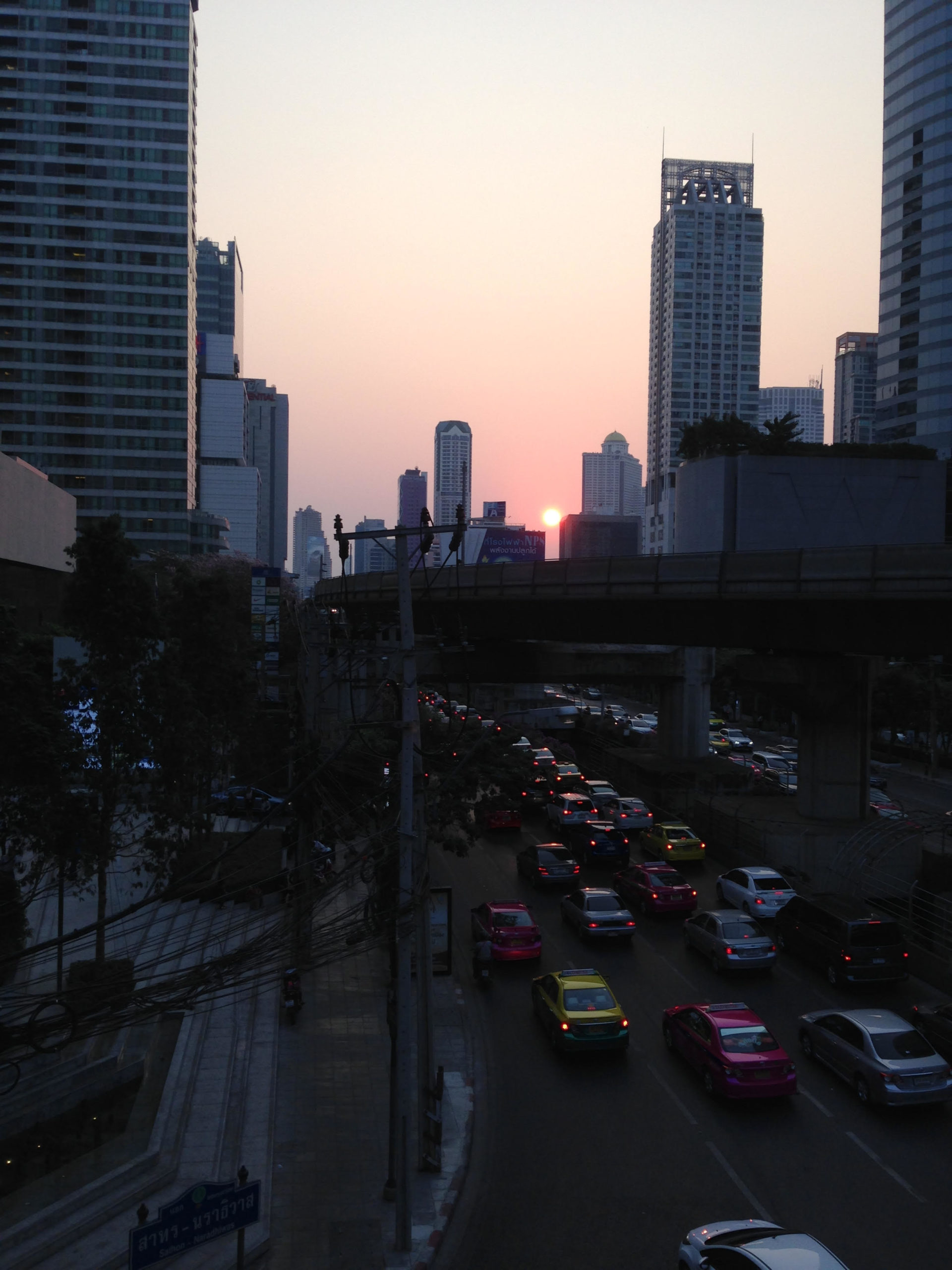 Yannawa__Bangkok__traffic_-_03-12-15.jpeg