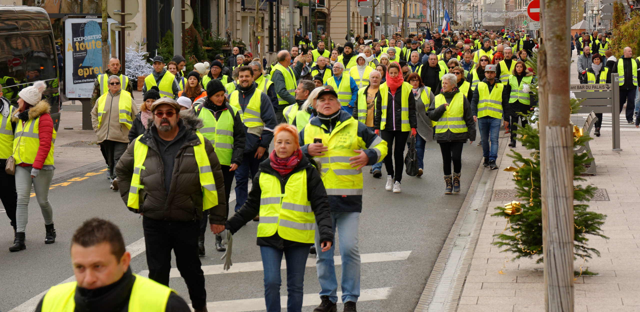 giletsjaunes.jpg